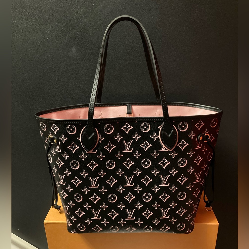 LOUIS VUITTON FALL FOR YOU NEVERFULL MM M46137 - Picture 7 of 13